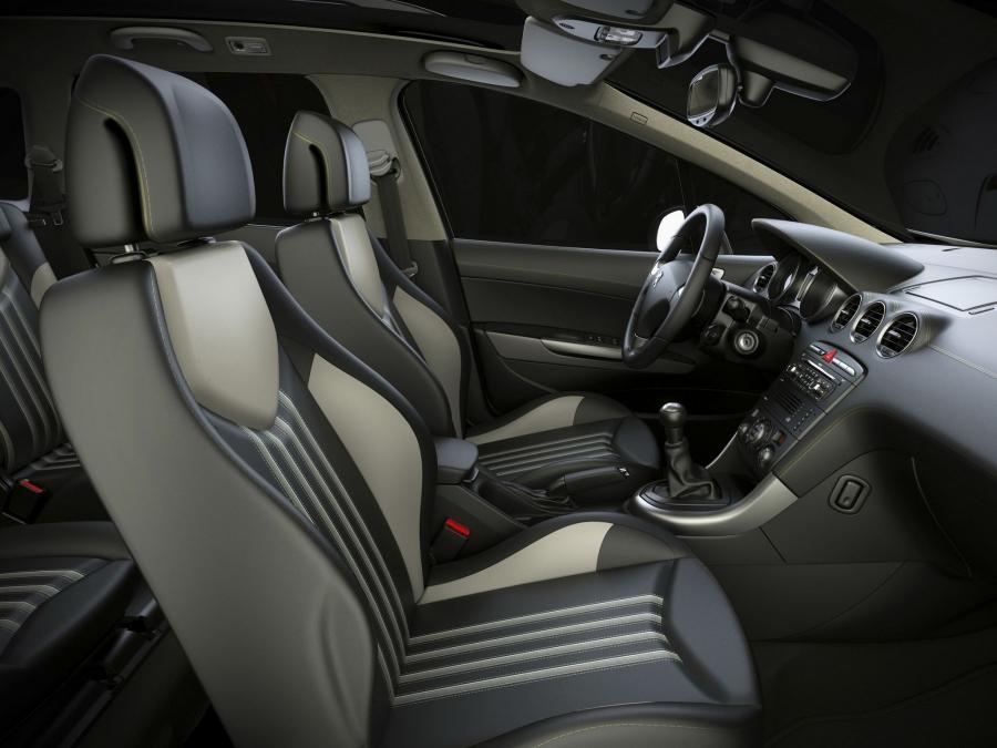 Peugeot 308 SW 2008 года  (фото 20 из 30)